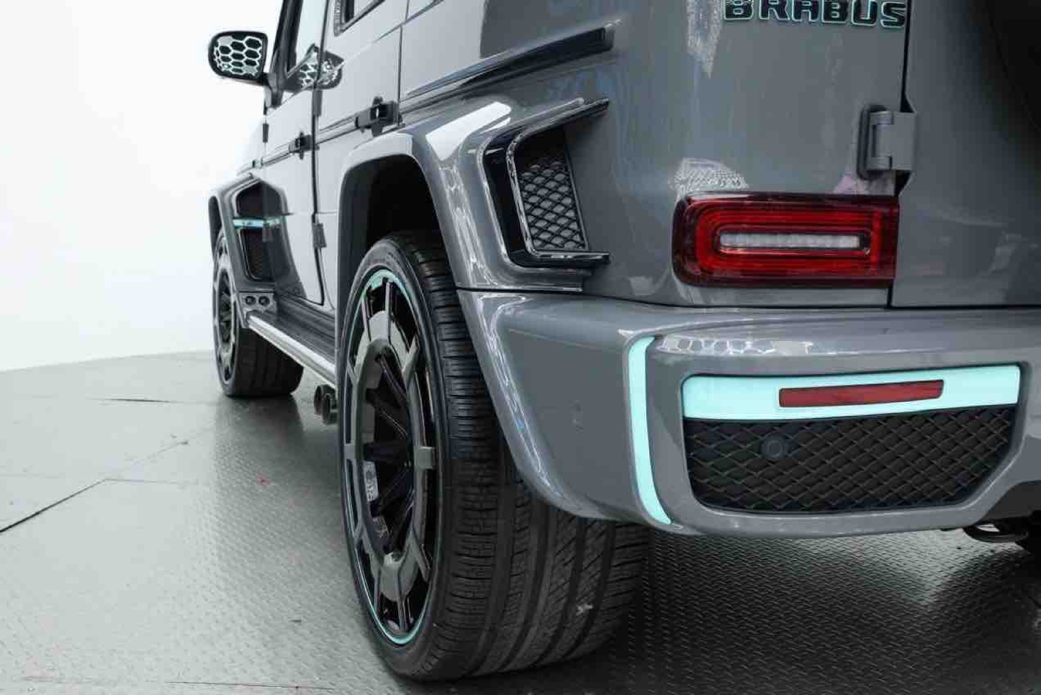 Brabus 800 view 7